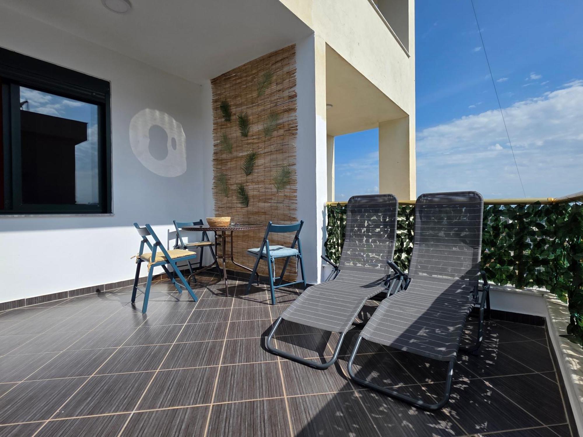 Tropic Lägenhet Durrës Exteriör bild